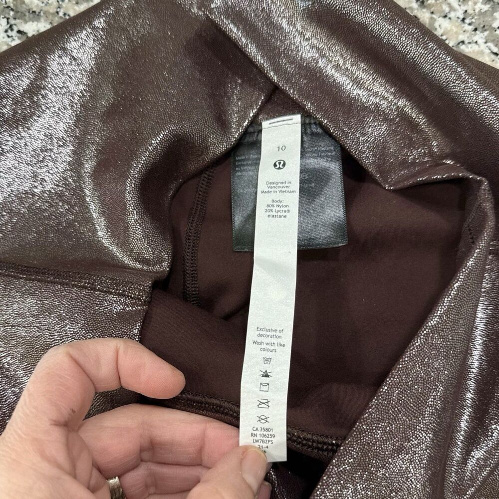Lululemon Align HighRise Short 8" Shine Radiate Foil Print French Press Brn Sz10 - Picture 5 of 7